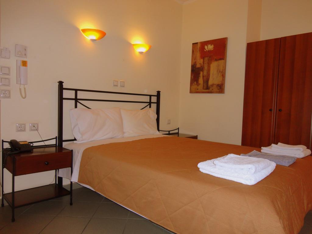 Diana Hotel Makrakomi Bagian luar foto
