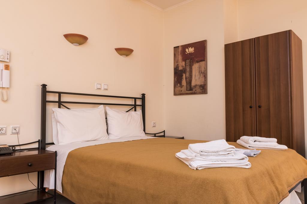 Diana Hotel Makrakomi Bagian luar foto